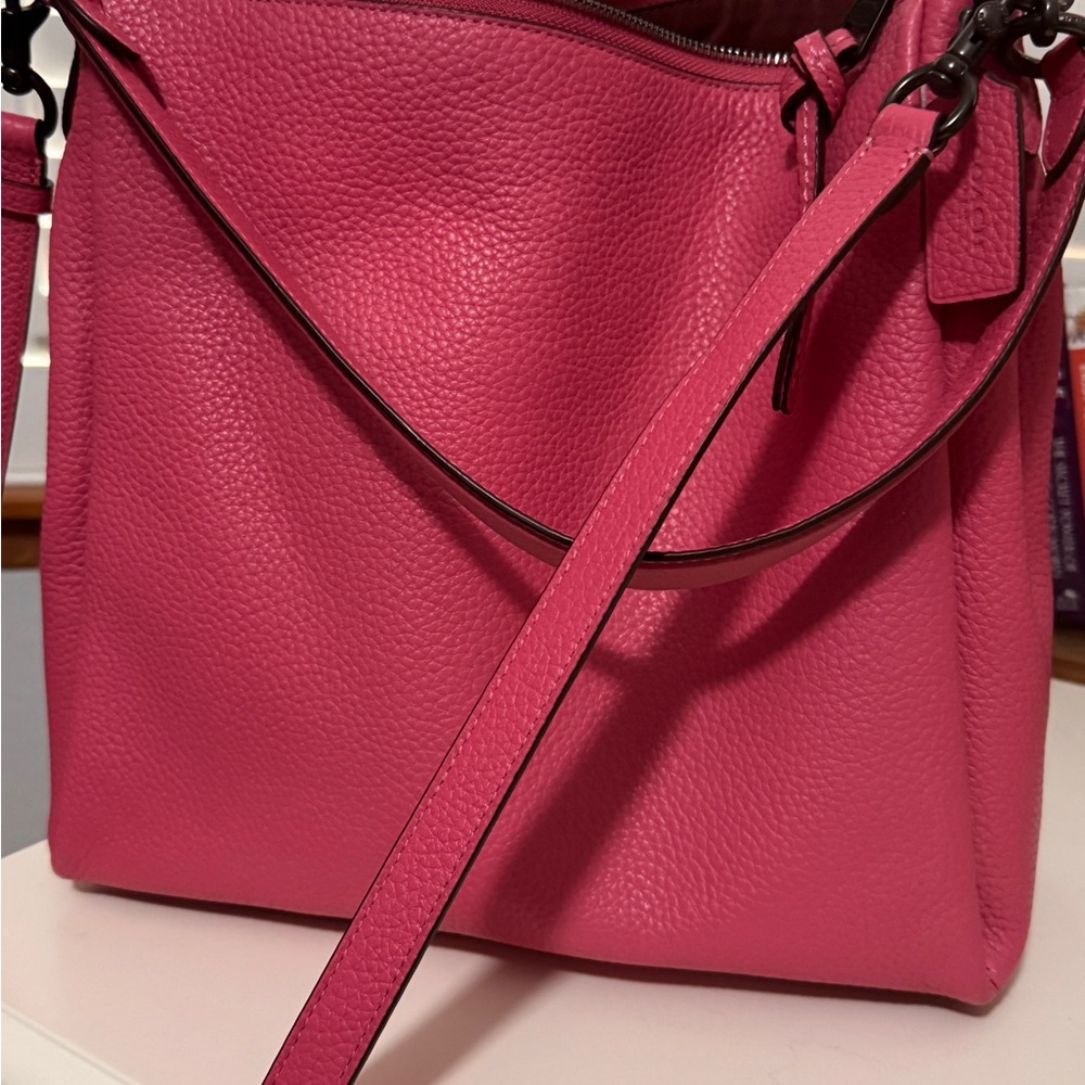 🩷 Coach Hadley Hobo in Pink Pebbled Leather | MINT